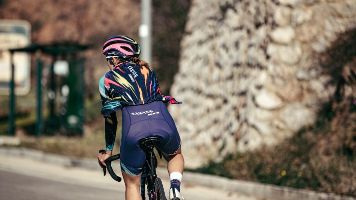 Kasia Niewiadoma :WMNCYCLING