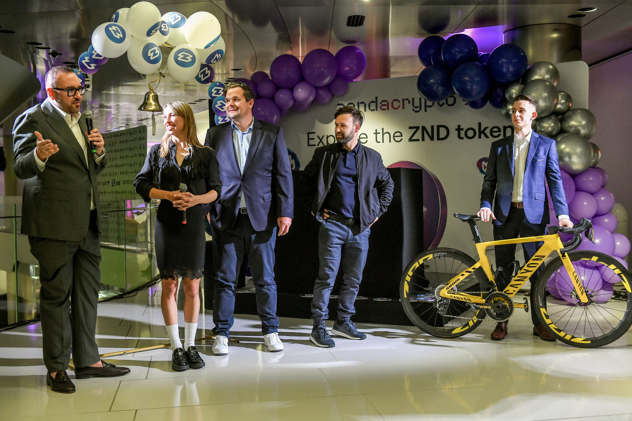 CANYON//SRAM RACING ANNOUNCES NEW CO-TITLE PARTNER FOR 2025 - WMNCYCLING